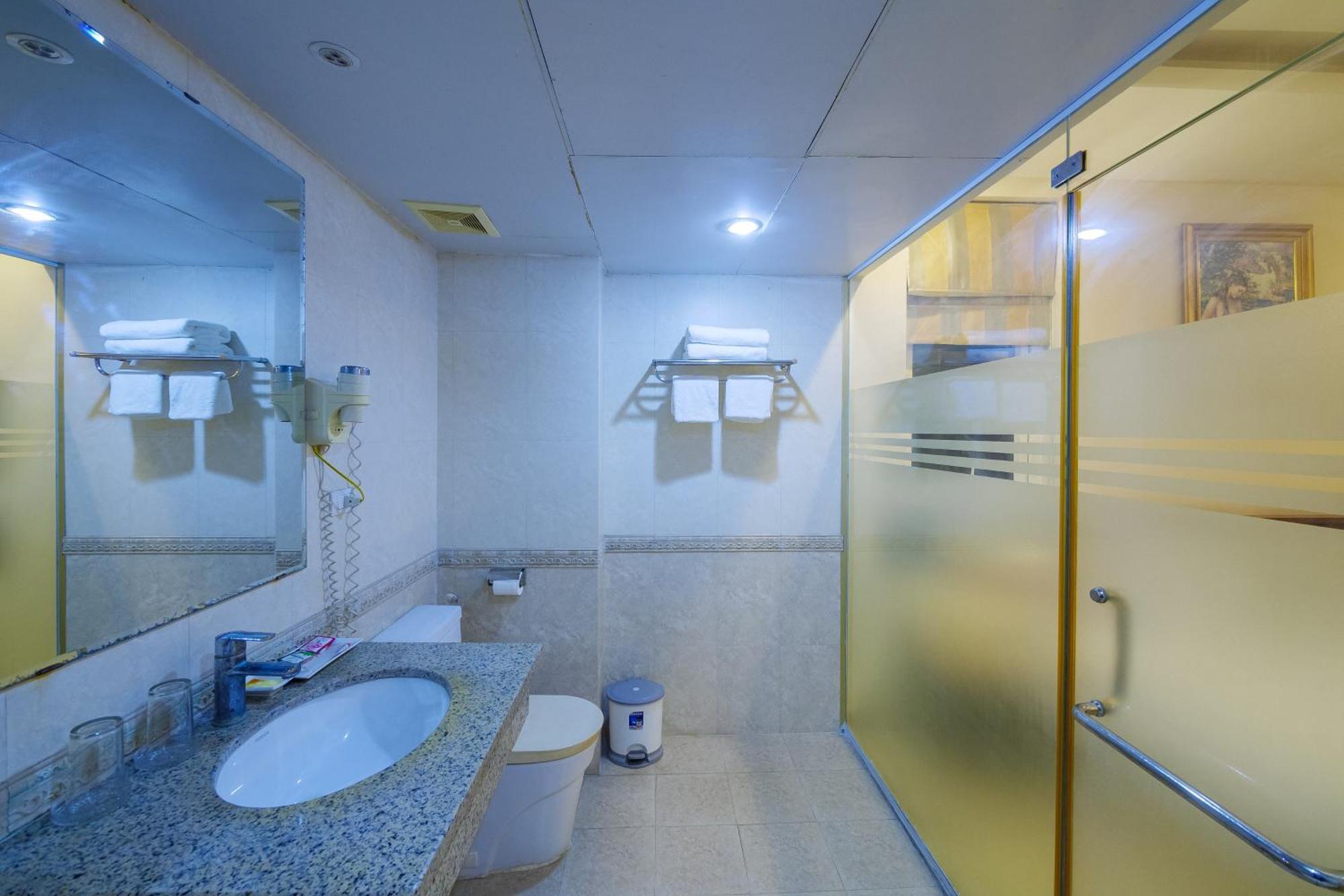 Ngan Ha Hotel Long Bien Hanoi Exterior foto
